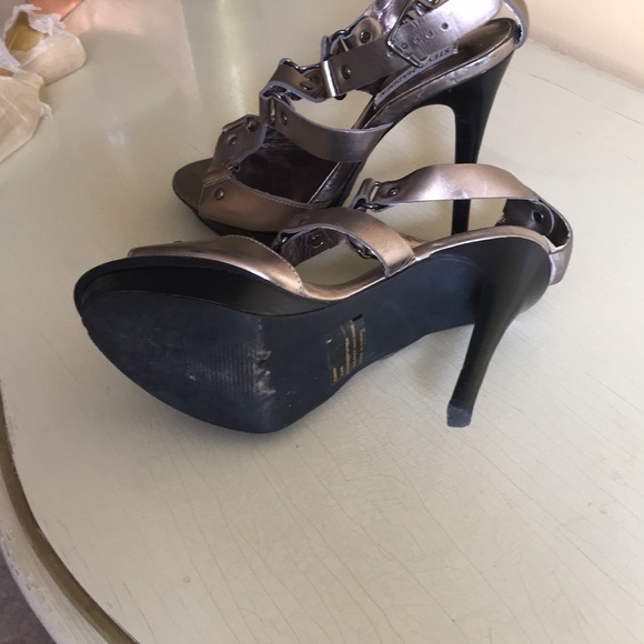 Shoes - Picture 4 of 4